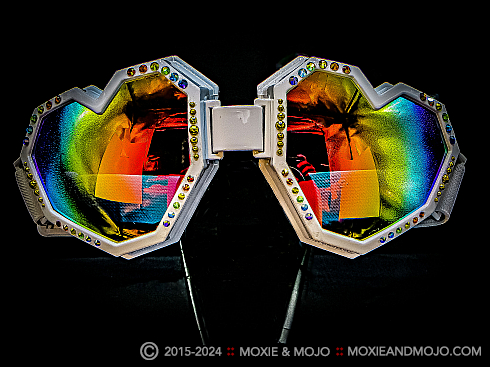 Moxie and Mojo I Heart Rainbows Goggles