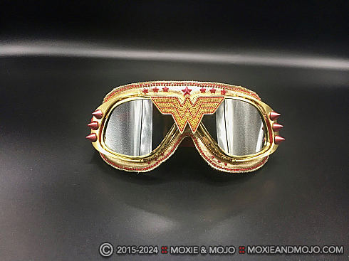 Moxie and Mojo Wonder Woman Gold Goggles