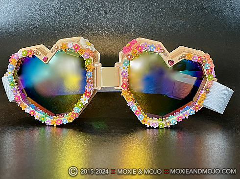 Moxie and Mojo Flowers of Love Goggles