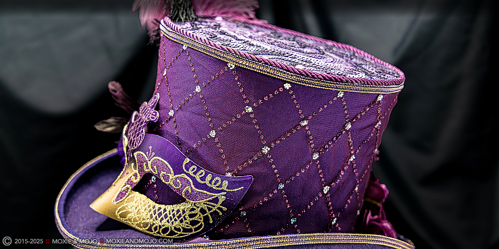 Moxie & Mojo  :: Masquerade Ball