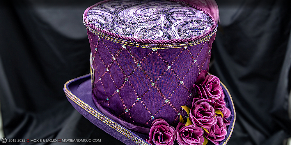 Moxie & Mojo  :: Masquerade Ball