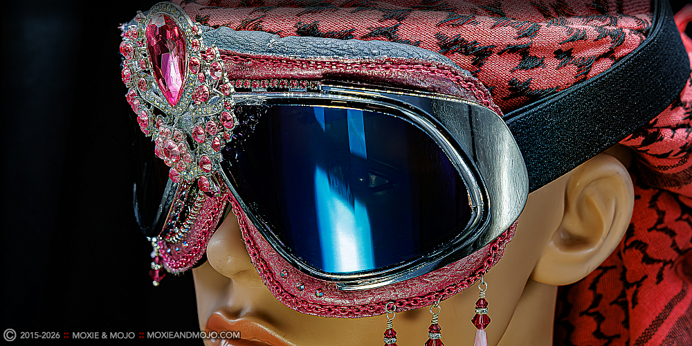 Moxie & Mojo  :: Pink Vision