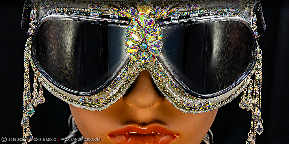 Moxie & Mojo  :: Diamond Drops