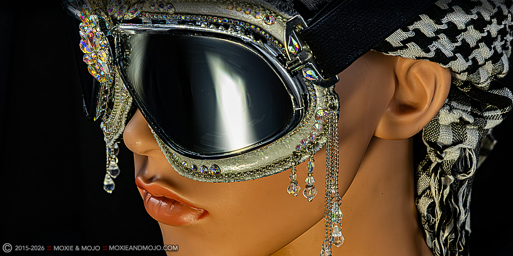 Moxie & Mojo  :: Diamond Drops